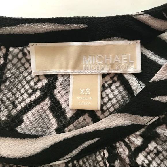 MICHAEL Michael Kors XS Snake Print Keyhole Neck Black & Gray Long Sleeve Blouse - Picture 4 of 14